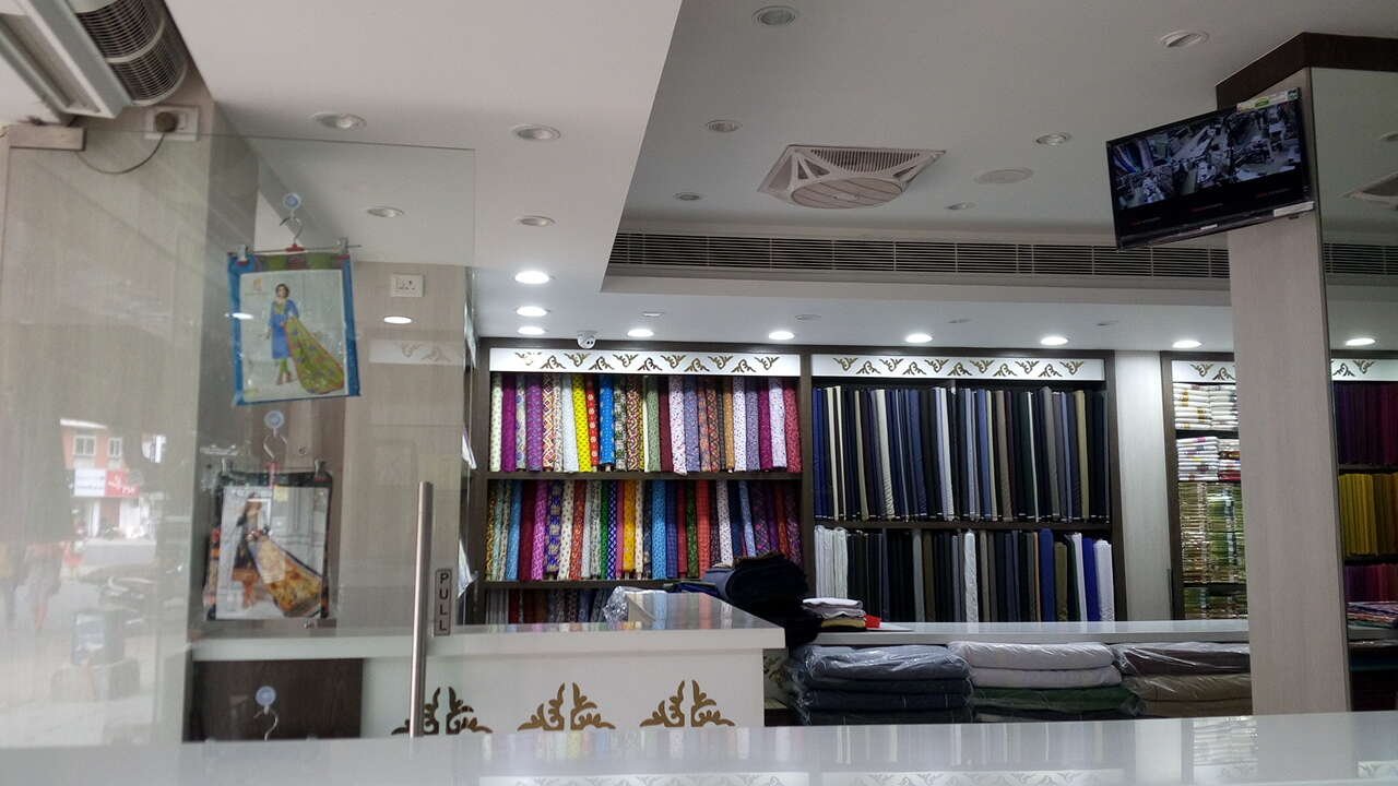 Van Heusen - Adyar